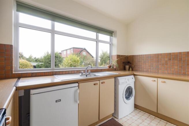 3 bed House for sale Image 6