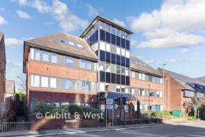 Flat 39, 67 Warwick House, Station Road, Redhill RH1 1LS