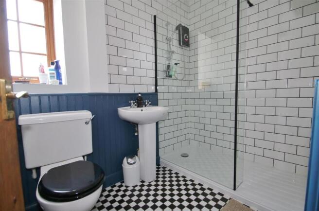 Shower Room.JPG
