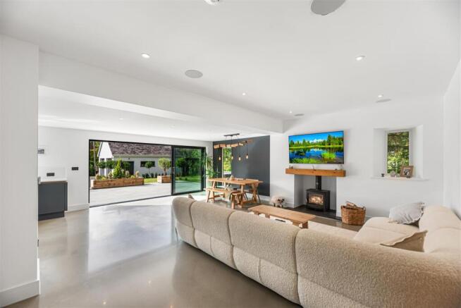 Open Plan Living/Dining Room