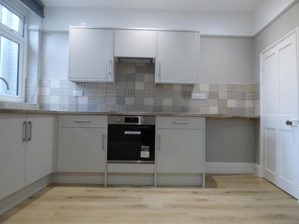 Kitchen (2)