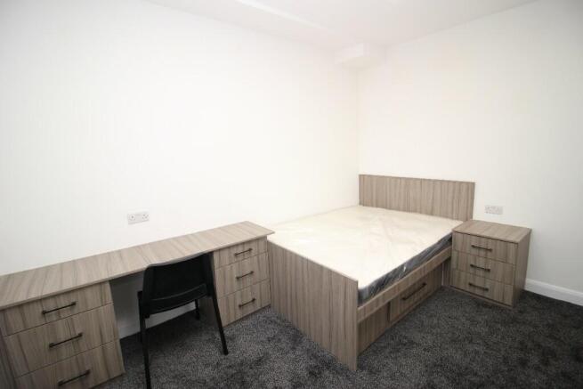 6 bed Terraced to rent Image 12