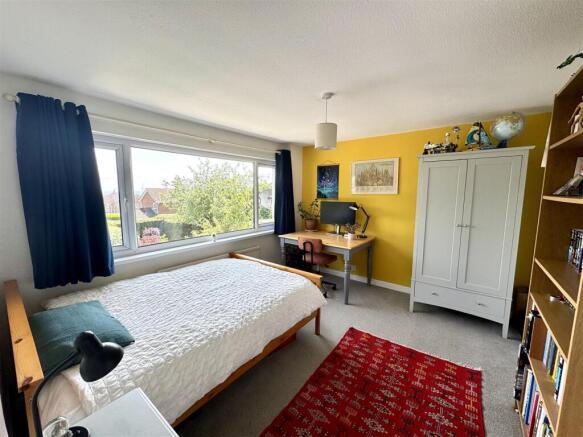 BEDROOM 2