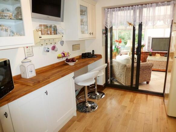 Kitchen/Breakfast...