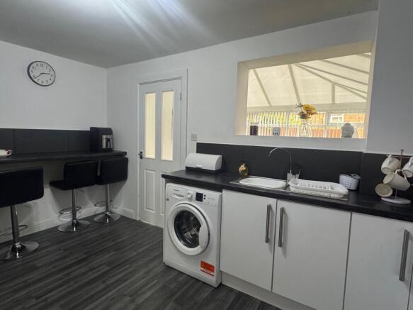 3 bed Detached for sale Image 4