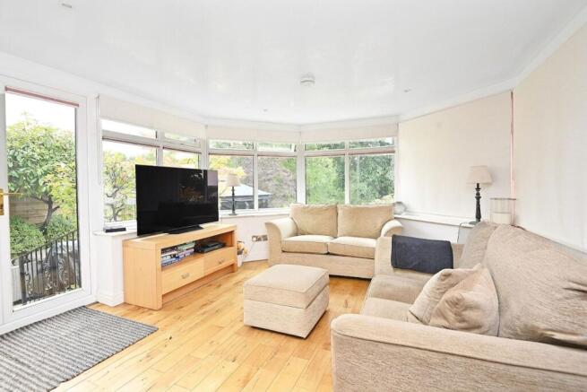 4 bed Detached for sale Image 4