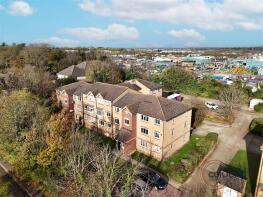 13, Shorwell Court, Oakhill Road, Purfleet-on-thames RM19 1TZ