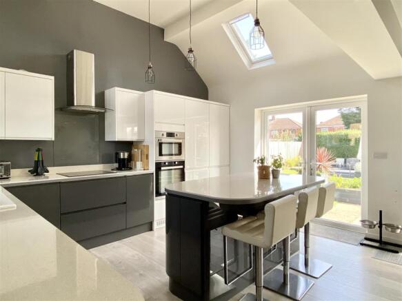Fitted Kitchen/Diner