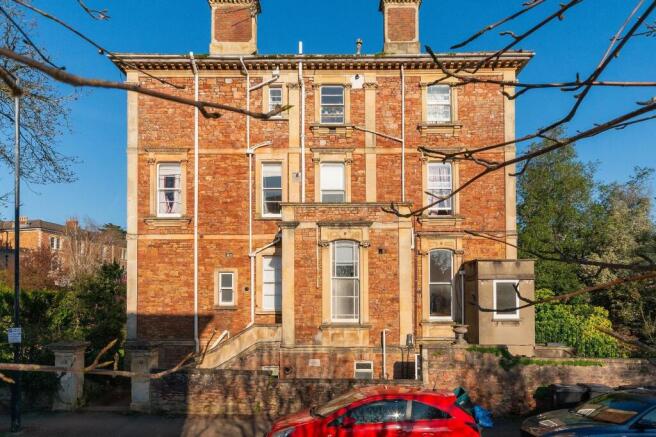 F12P1R8CN - External D.jpg