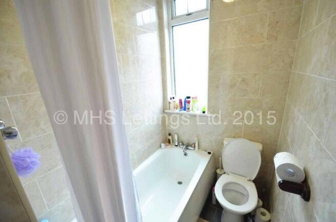 4 bed Terraced to rent Image 9