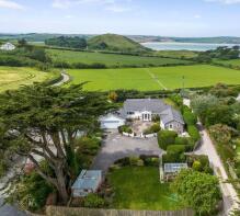 Fairways, Trewint Hill, Trebetherick, Wadebridge PL27 6SG