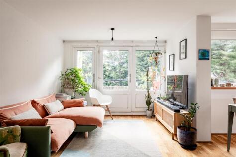 Augustus Close, TW8
