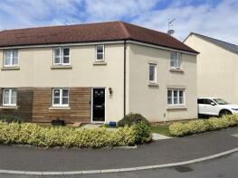 69, The Finches, Bristol BS20 7NE