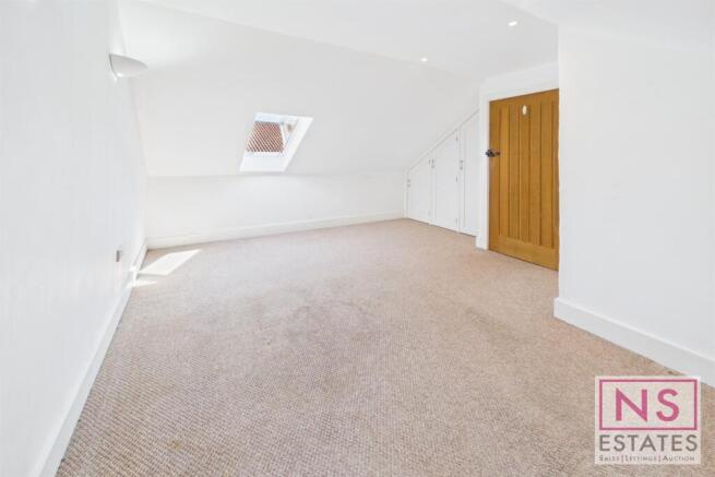 3 bed House for sale Image 12