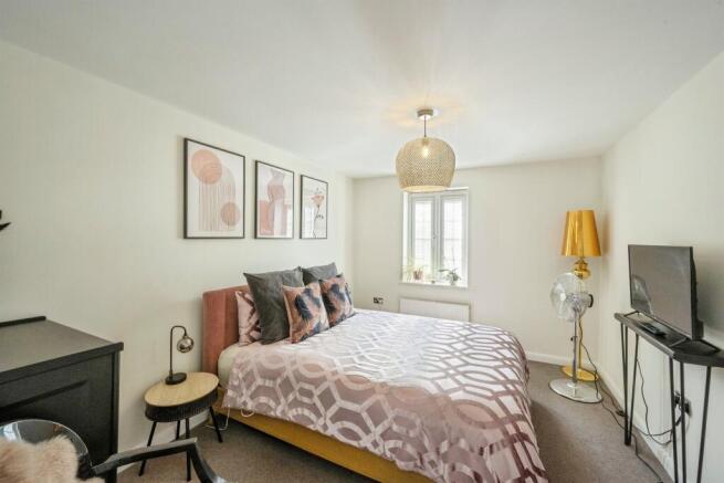 4 bed Town House for sale Image 8