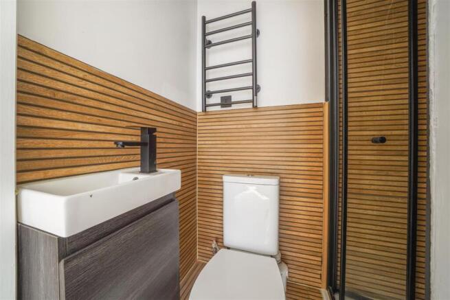 En suite bathroom