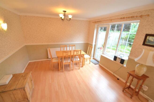Lounge/Dining Room