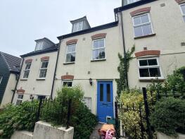 39, Sparnock Grove, Truro TR1 3AT