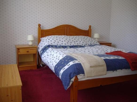 Annexe bedroom.jpg