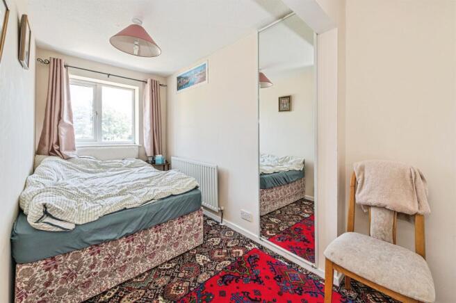 4 bed Semi-Detached for sale Image 12