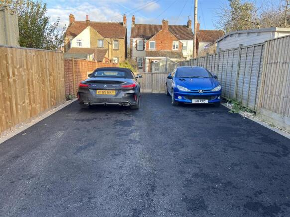 PRIVATE PARKING
