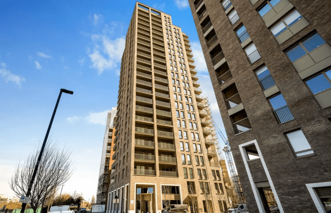 1 bed flat to rent Heartwood Boulevard, London W3