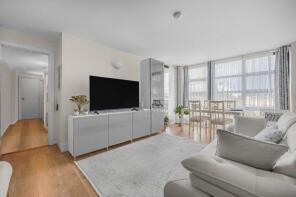 Flat 6, Chart House, Burrells Wharf Square, London E14 3TN