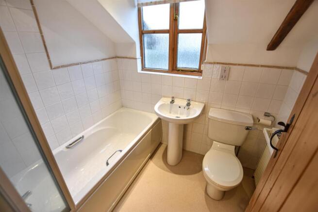 Bathroom.jpg
