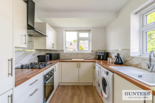 3 bed Semi-Detached Bungalow for sale Image 5