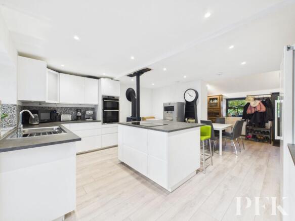 Kitchen/Dining