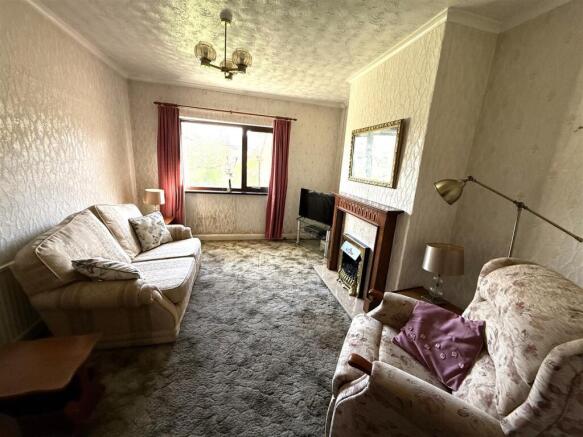 lounge 1.jpeg