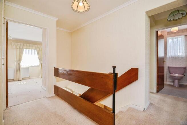 4 bed Detached for sale Image 12