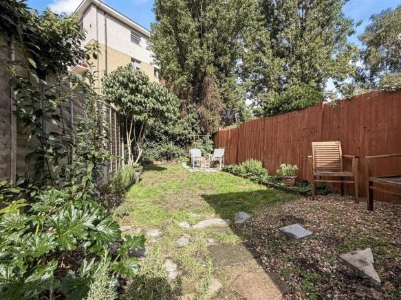Lovely Enclosed Garden 662