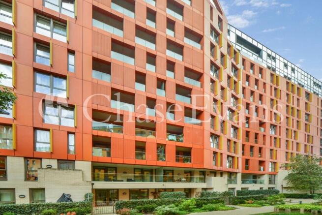 Enderby Wharf, Green