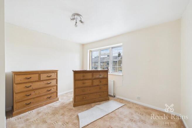 5 bed Detached for sale Image 11