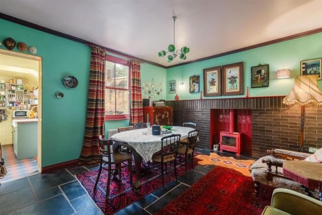 Piercy End 44 Dining Room-1.jpg