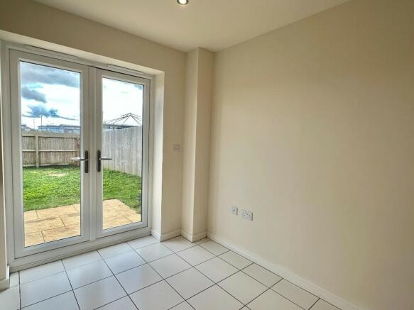 3 bed Semi-Detached for sale Image 4