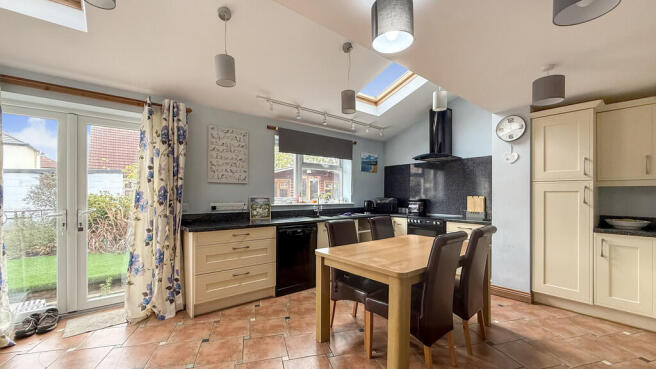 Kitchen/dining ro...
