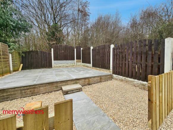 3 bed Terraced to rent Image 5