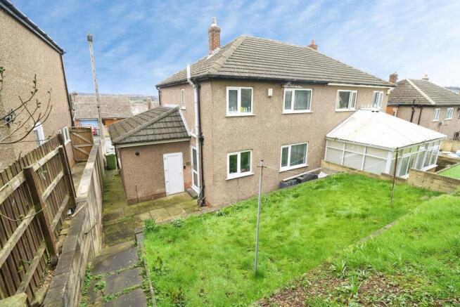 3 bed Semi-Detached for sale Image 12