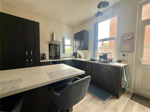 1 bed Apartment for sale Image 5