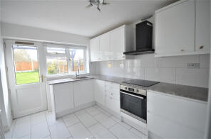 18, Holt Close, Chigwell IG7 4HH