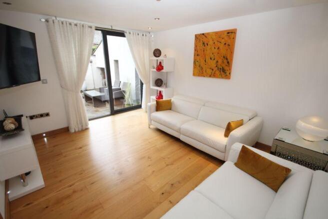 Second Lounge