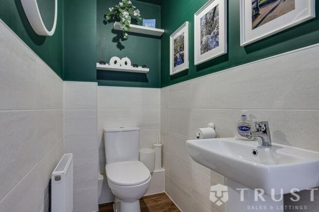 3 bed Semi-Detached for sale Image 8