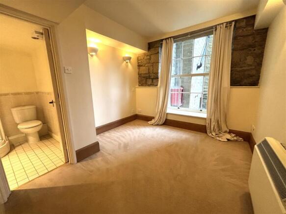 2 bed Apartment for sale Image 5