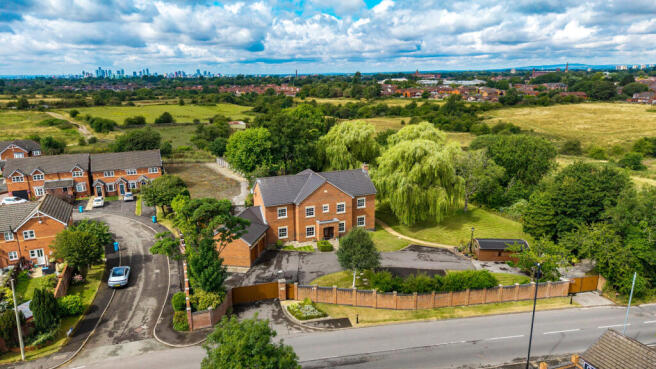 7 bed Detached for sale Image 4