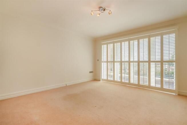 8511736-interior21.jpg