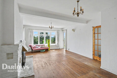 Llantrisant, Pontyclun