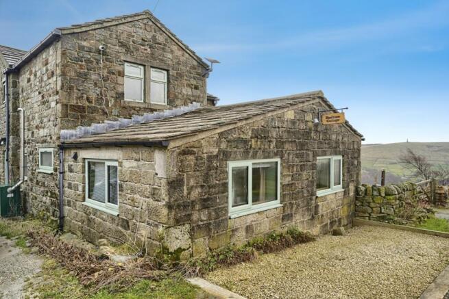 4 bed Detached for sale Image 10