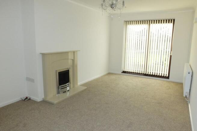 lounge/dining room
